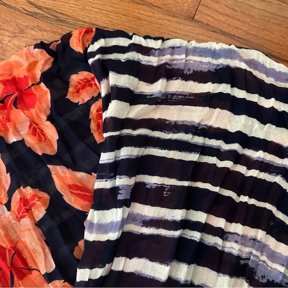 🌴 Tommy Bahama Infinity Summer Scarf🌴 - Picture 5 of 7